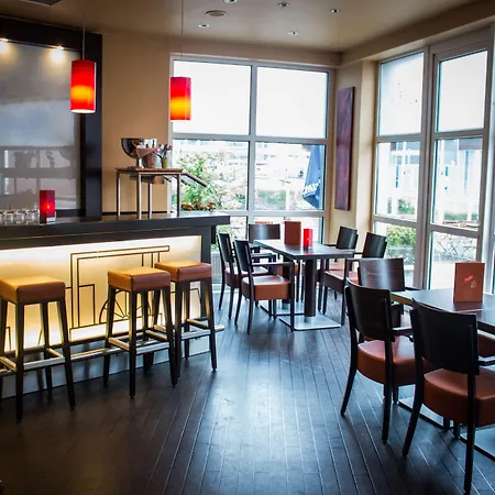 Ramada By Wyndham Bottrop City-3